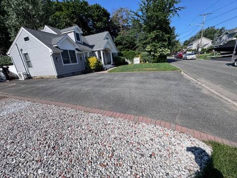 Sealed driveway 7